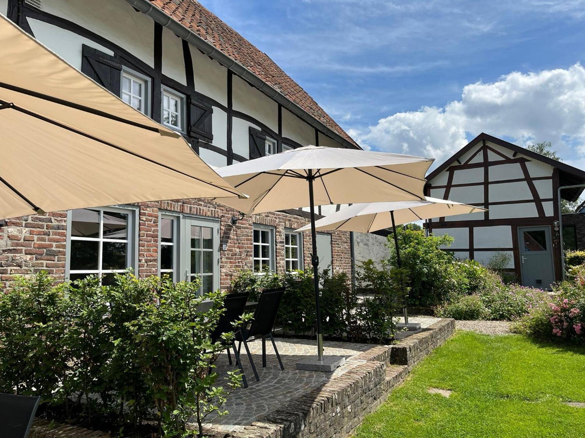 Vakantiewoningen 'Hoeve De Witte Olifant' Noorbeek Exterior photo